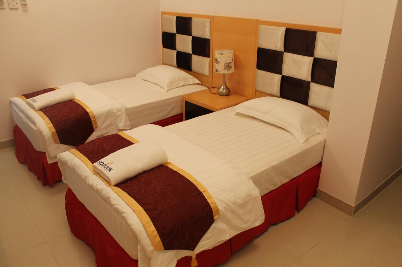 Premier Inn Davis Road Lahore Eksteriør billede
